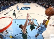 开云体育官方网站-灰熊横扫太阳，福克斯高光表现