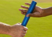 开云体育官网-铁血防线，孤胆雄心—德里赫特以钢铁之躯扛起荷兰全队，力克丹麦