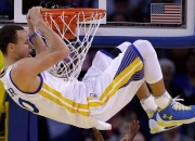 开云体育登录-当足球的翻盘精神驶入F1赛道，雷恩奇迹与巴尔韦德的接管艺术