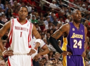 开云体育入口-NBA季后赛之夜，拉文点燃赛场，一记绝杀铸就传奇