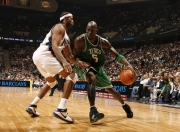 开云体育入口-赛道新秩序，周冠宇统治全场，索伯轻取阿斯顿马丁