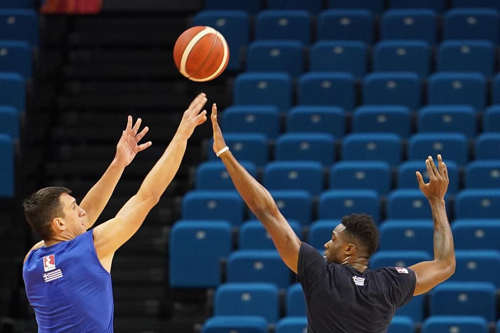 黑山队备战教练赛，期待取胜