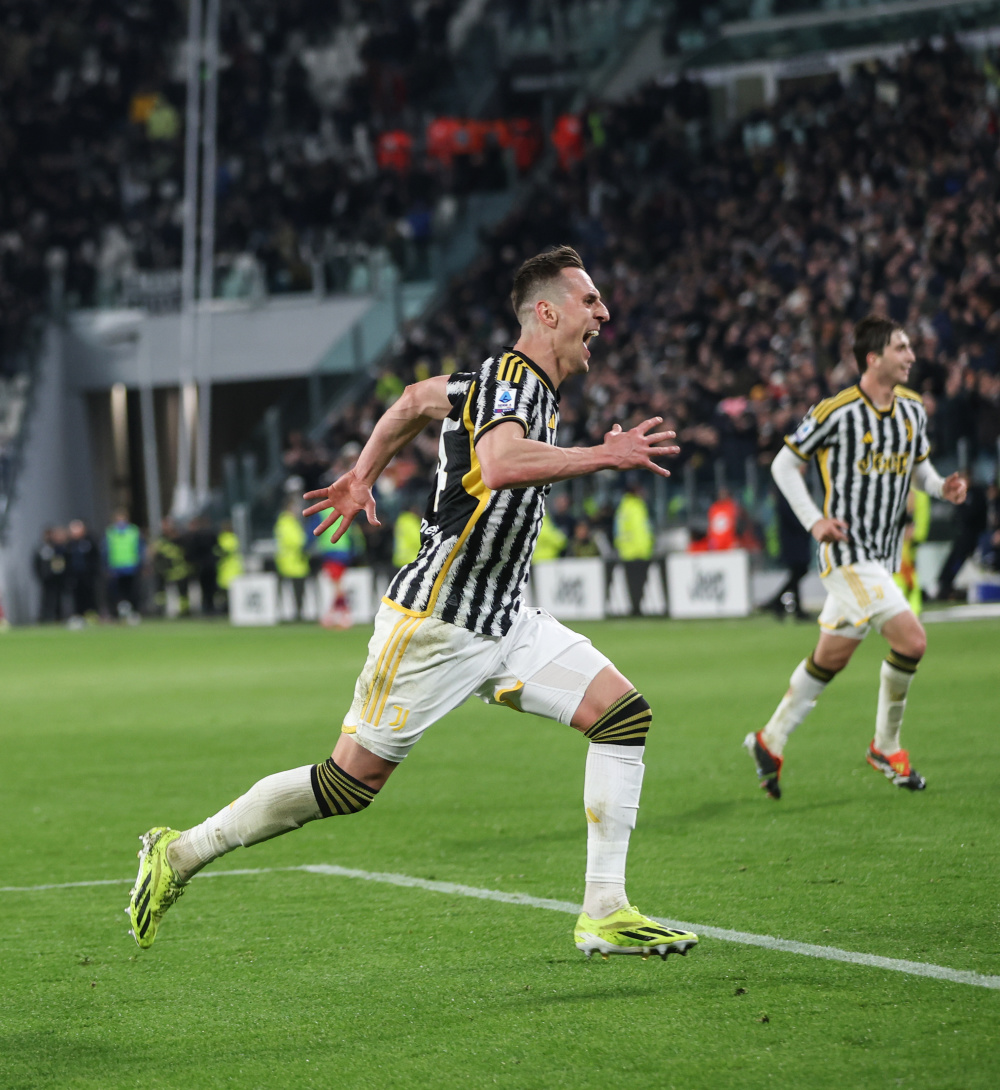 关于尤文图斯在比赛中展现出强大的统治力的信息