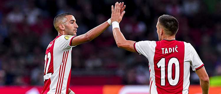 阿贾克斯逆转击败波尔图，晋级淘汰赛