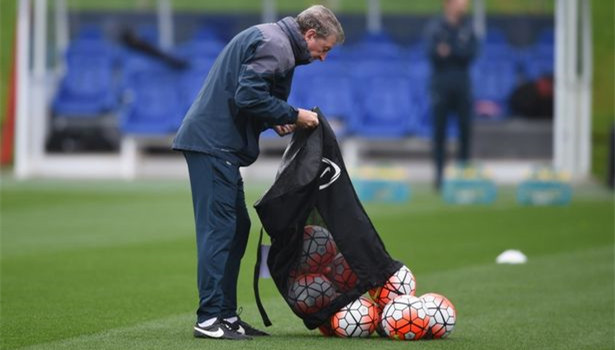 包含波兰队无懈可击，欧预赛中表现抢眼的词条