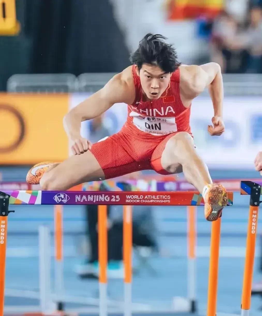 包含运动员突破个人极限，赛场如火如荼的词条