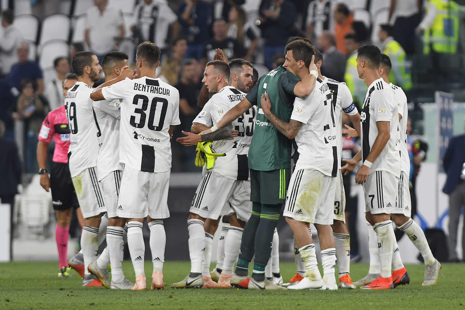 包含卡利亚里遭遇低迷状态，势在必赢保级形势的词条