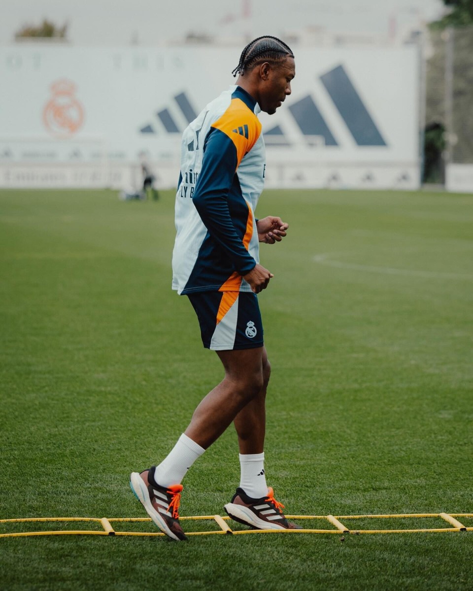 关于运动员康复训练成果显著，即将复出的信息