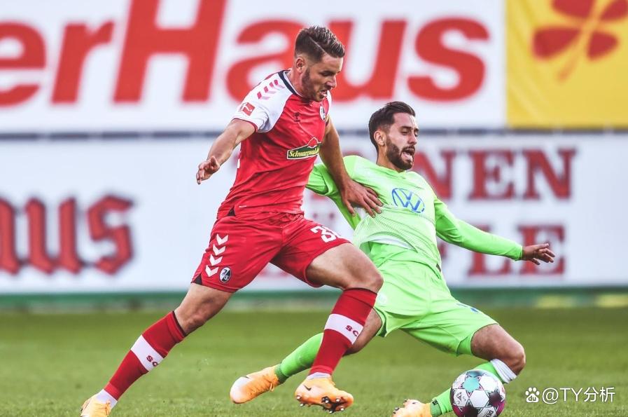 弗赖堡门将神勇扑救，帮助球队守住胜利的简单介绍