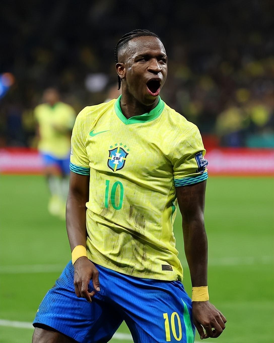 巴西完胜比利时，范佩西打破历史纪录