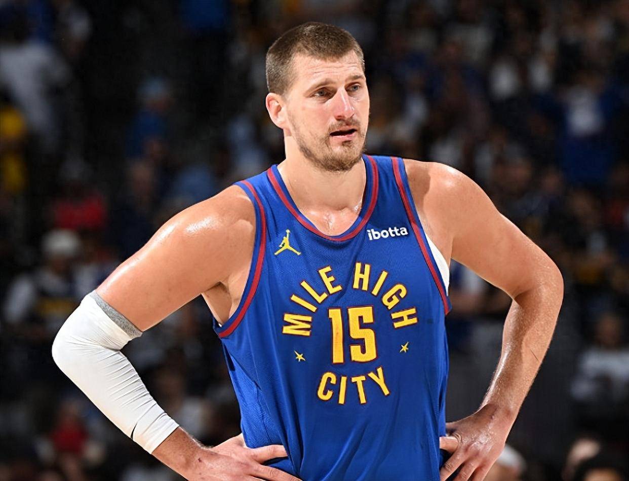 广东队鏖战福建队，约基奇高光表现