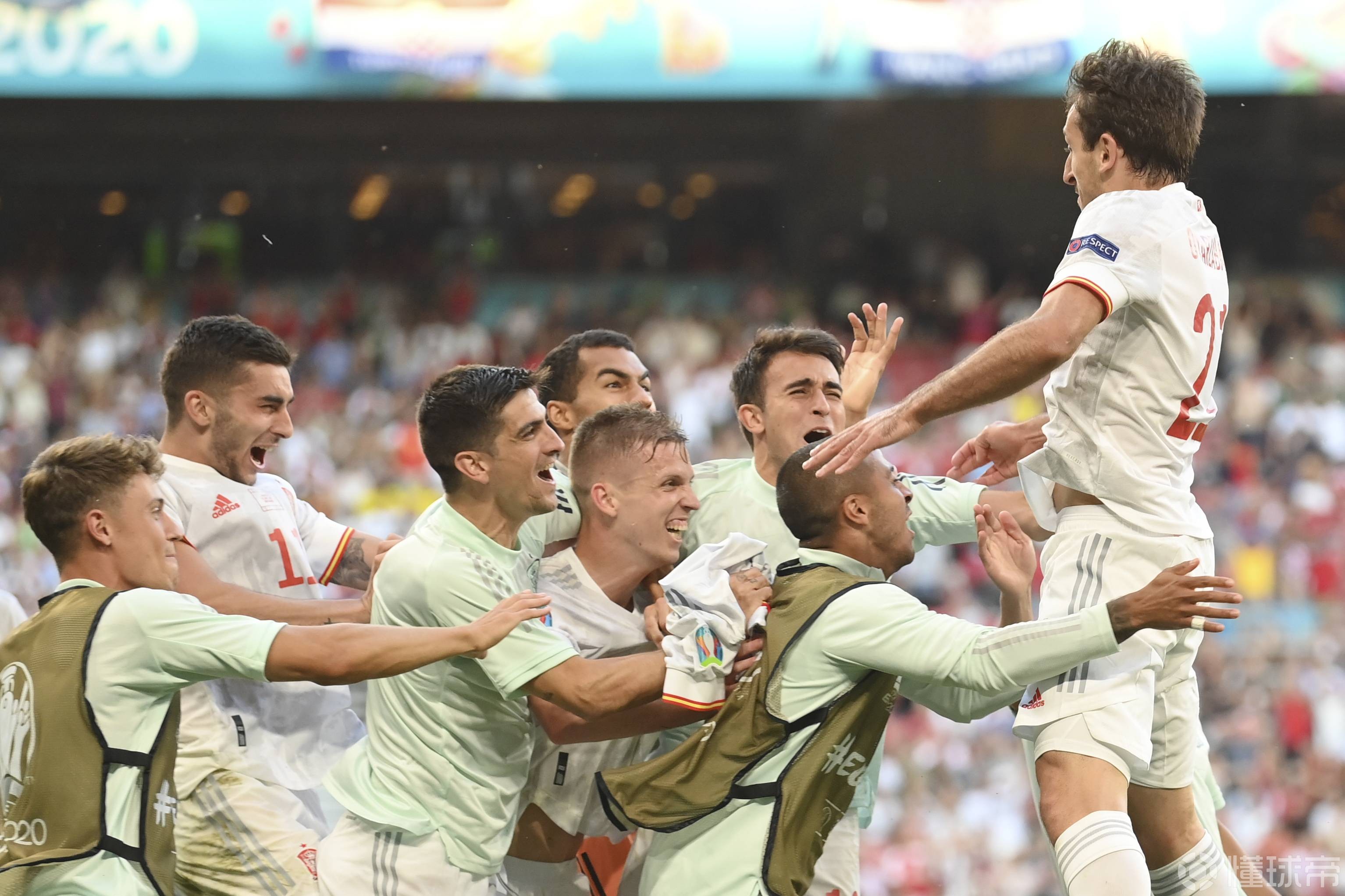 瑞士鏖战美国，奥亚尔萨瓦尔高光表现的简单介绍