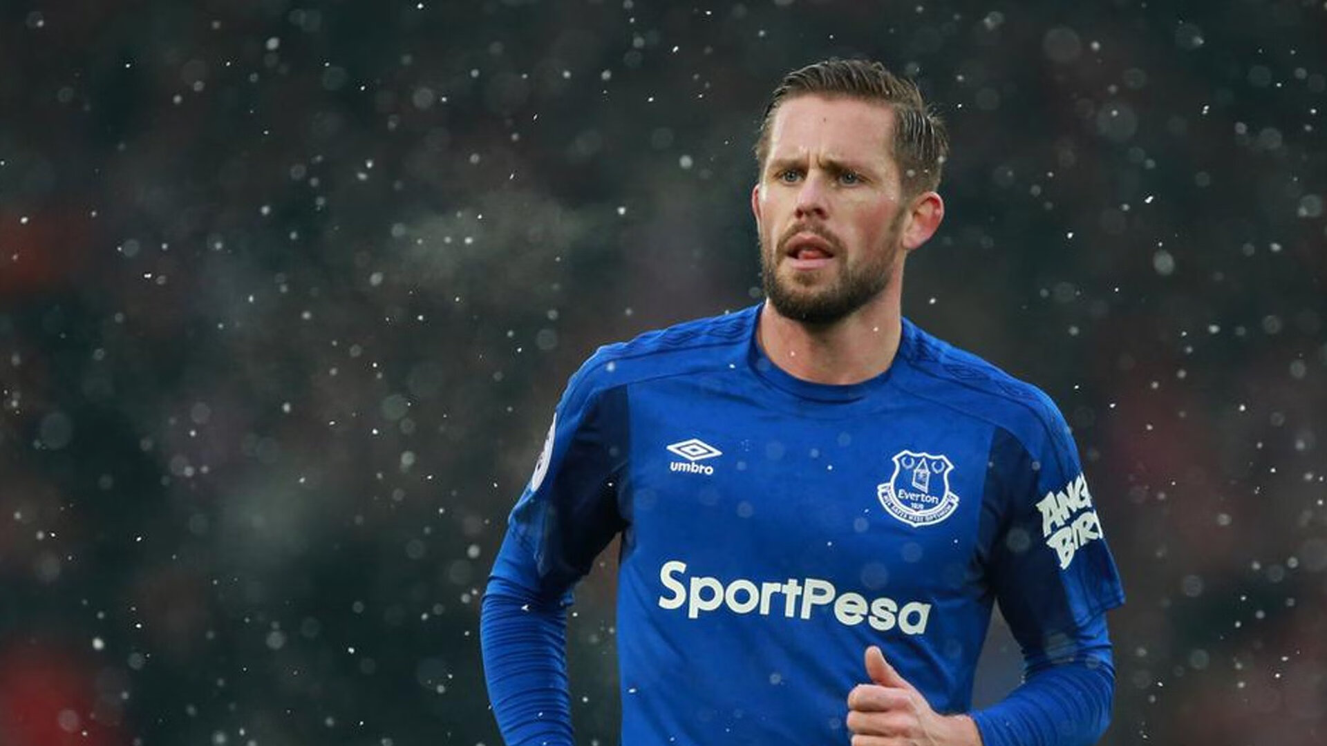 太阳碾压爵士，高诗岩高光表现照亮赛场